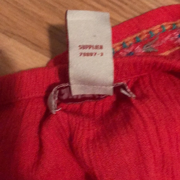 Small red Arizona jeans off the shoulder top - Picture 4 of 4